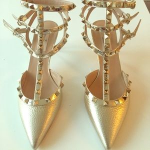 BNIB Valentino Garavani Rock65 Pumps- Size 39